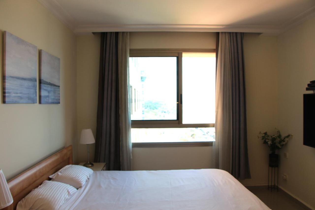 Sea View Beach Apartment Хайфа Экстерьер фото