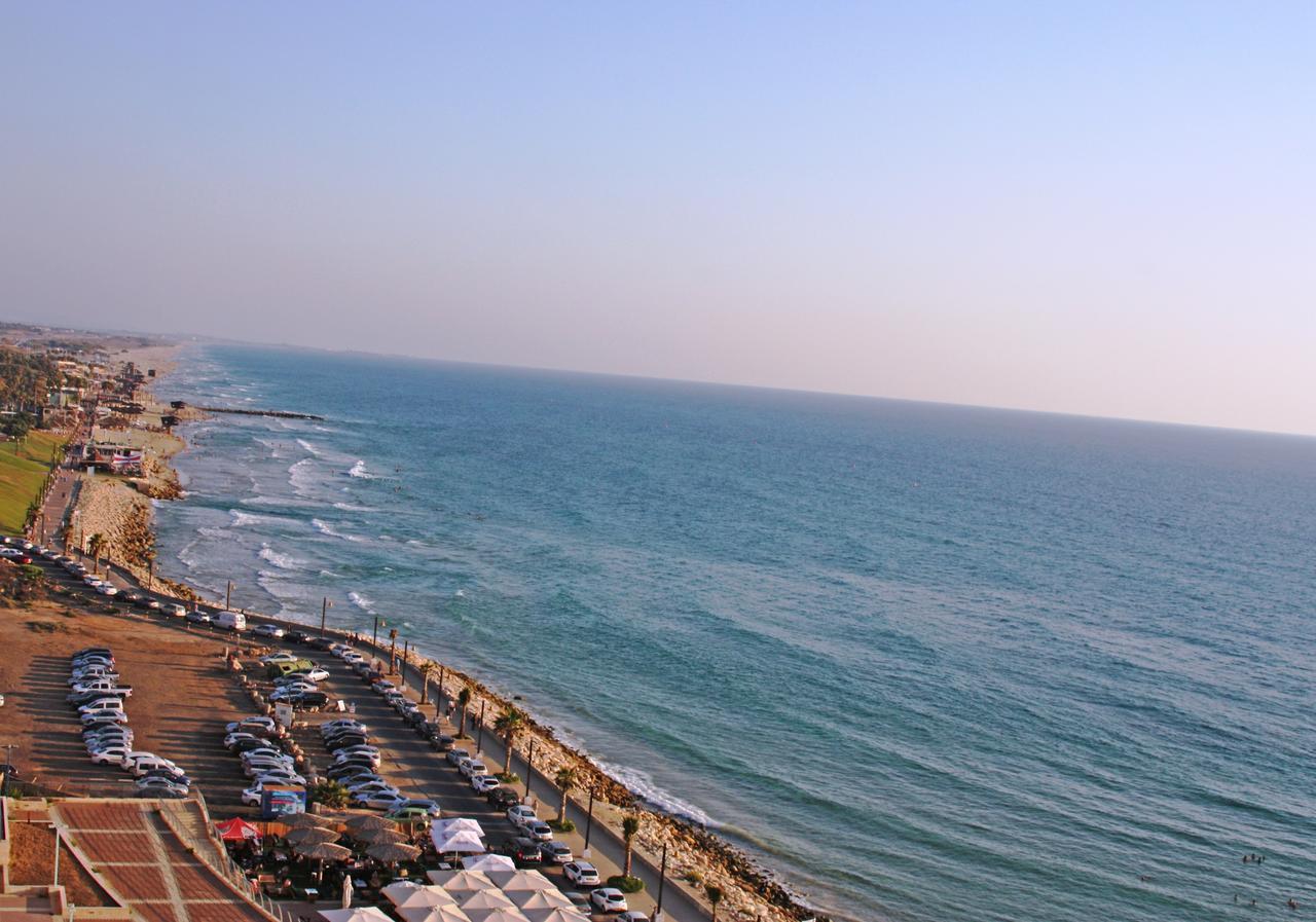 Sea View Beach Apartment Хайфа Экстерьер фото